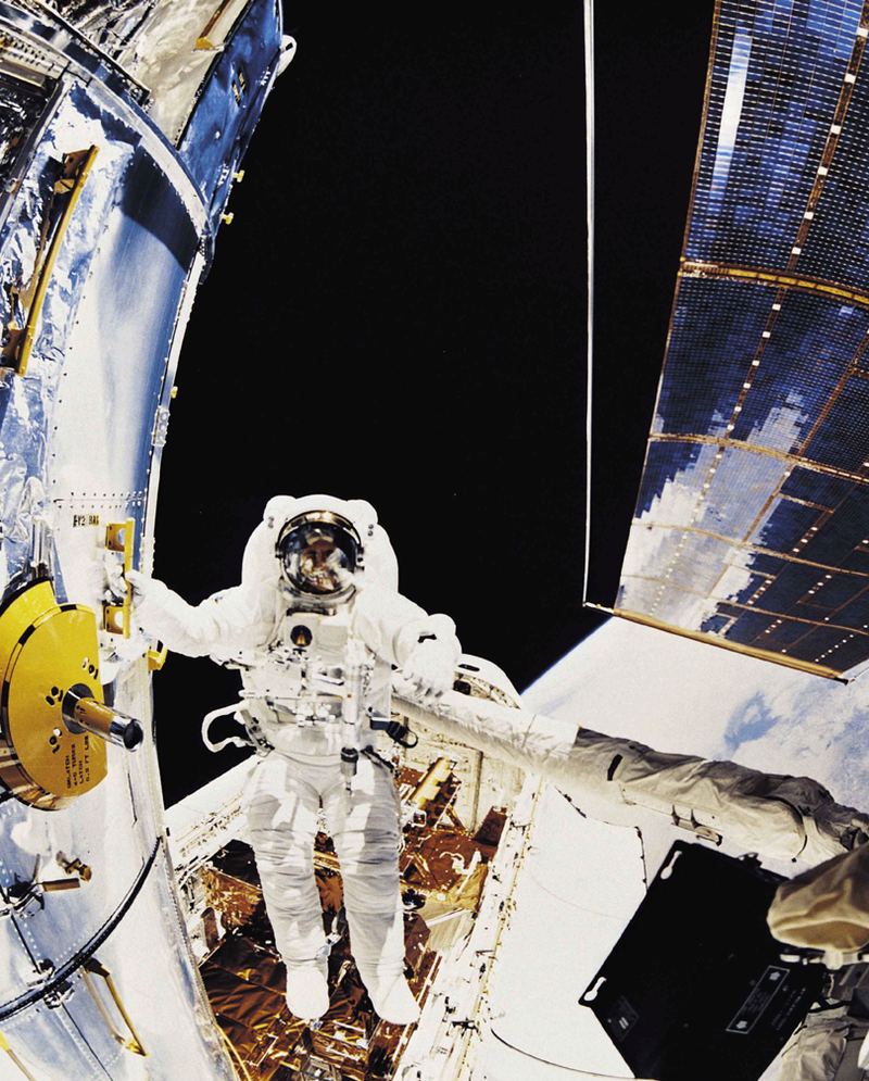 Illustration for article titled Your Chance To Leave Earth With NASA's Greatest Astronauts